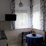 Angela Vendeghaz Gæstehus