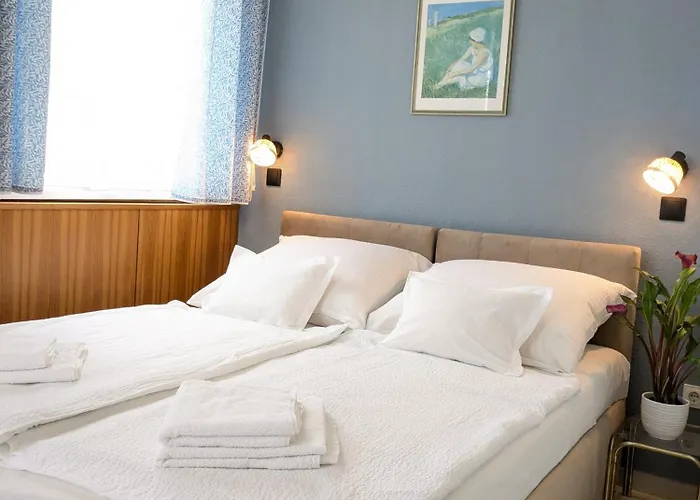 Angela Vendeghaz Penzion *